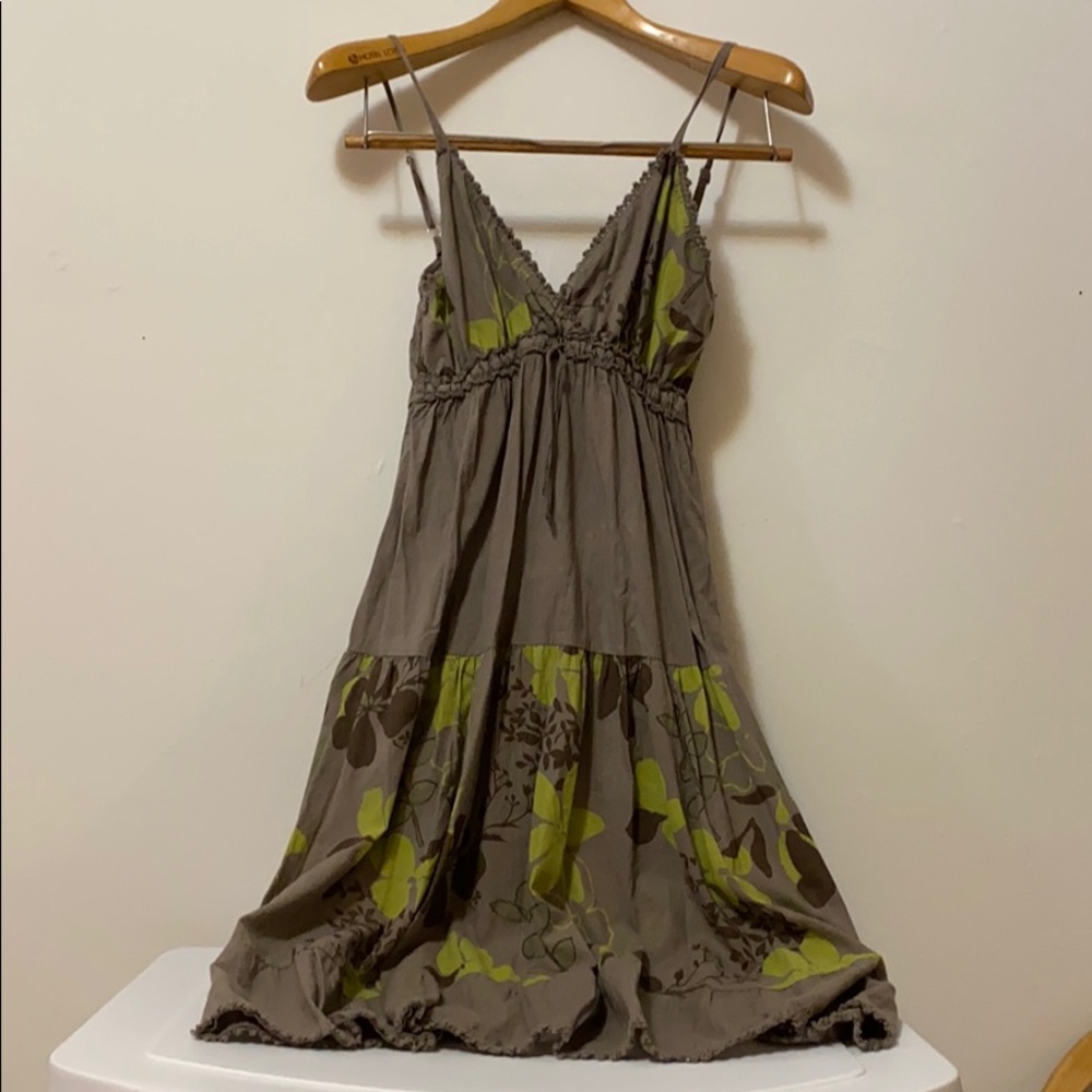 DRESS SOMMER  SIZE 6 COLOR GREEN